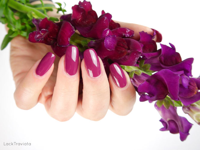 CATRICE • ICONails • For The Berry First Time!