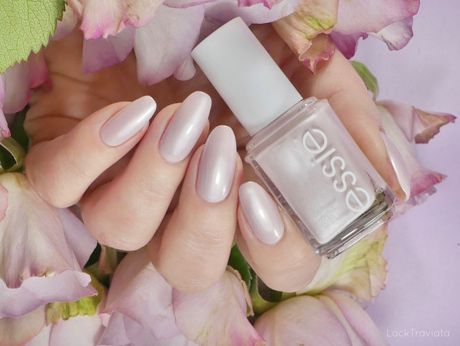 • - Nagellack-Liebe talk-the-talk pillow essie - LackTraviata