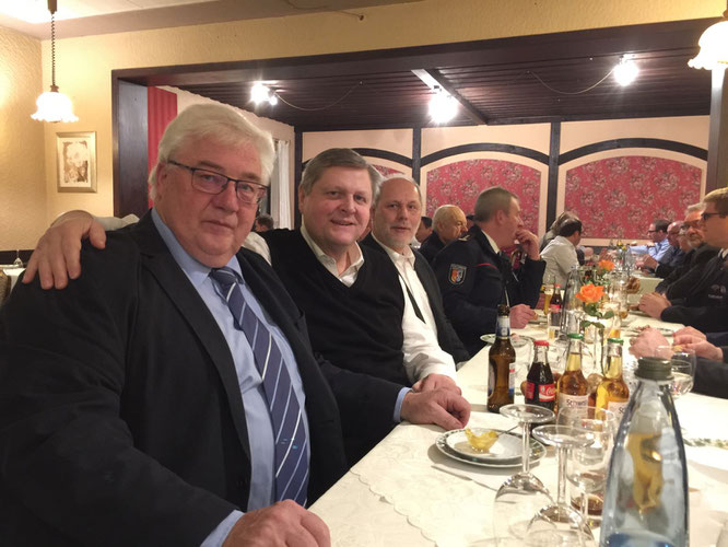 Ortsvorsteher Norbert Rauber mit Hermann Scharf und Reiner Burkholz