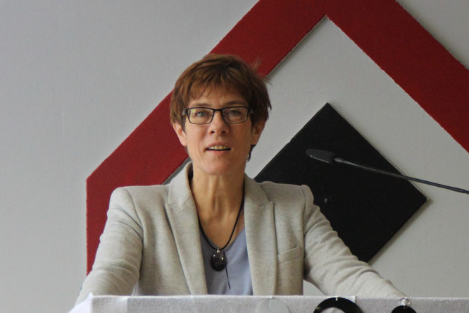 Ministerpräsidentin des Saarlandes: Annegret Kramp-Karrenbauer