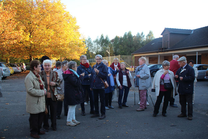 Mitglieder des Kneipp-Vereins beim Umtrunk