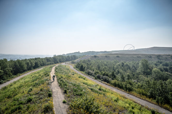 Die Haldenlandschaft Hoheward bietet optimale Voraussetzungen zum Ausprobieren der Räder und des Equipments der Aussteller. Bildnachweis: © radrevier.ruhr/Dennis Stratmann