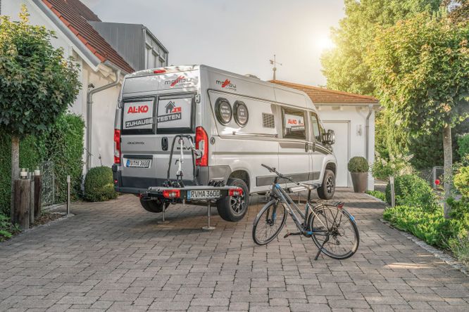 Ein Fahrzeug der Aktion „AL-KO Zuhause testen“. 