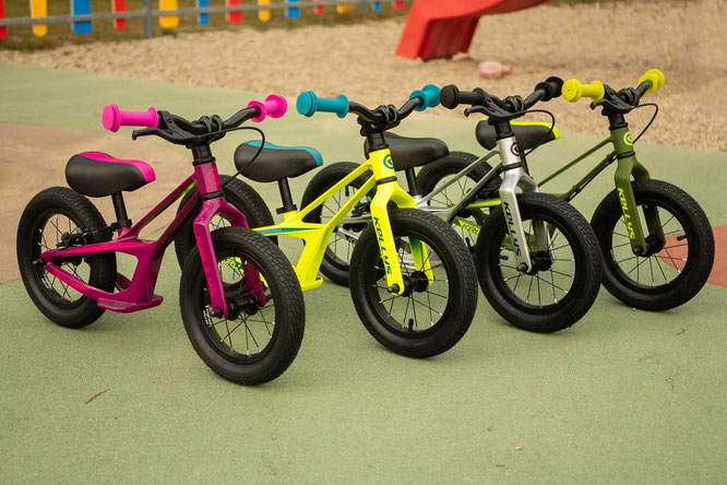 Kellys KIRU in 4 coole Farben ( Forrest Green, Purple, Lime und Raw Silver )