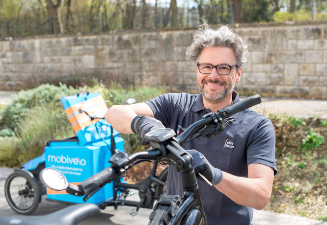 Stefan Dietrich hat sich mit mobivelo während der Corona-Zeit beruflich neu aufgestellt. Rad-begeistert war er schon immer. Um einen Ausgleich zu seiner Tätigkeit als Vertriebsprofi zu schaffen, hat er den Service rund ums Rad jetzt professionalisiert.