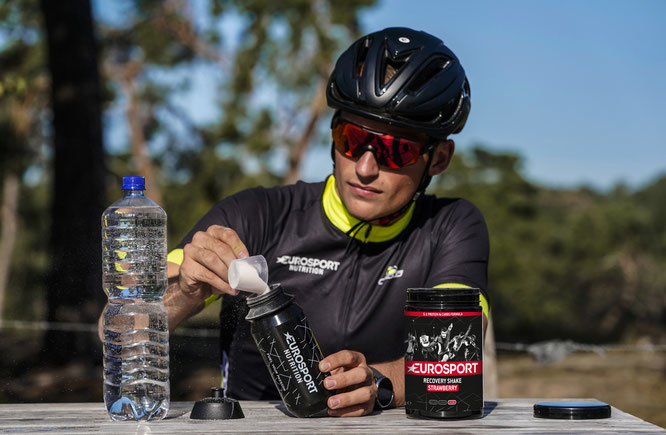 Eurosport nutrition präsentiert den Recovery Shake für extra schnelle Regeneration.