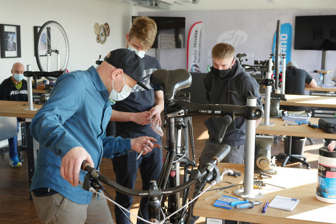Einsteigerkurs für Werkstatt-Mitarbeitende fand im April 2021 zum ersten Mal statt
