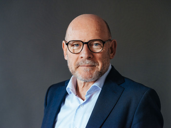 Verkehrsminister Winfried Hermann - Portrait 2019 ©Sebastian Berger