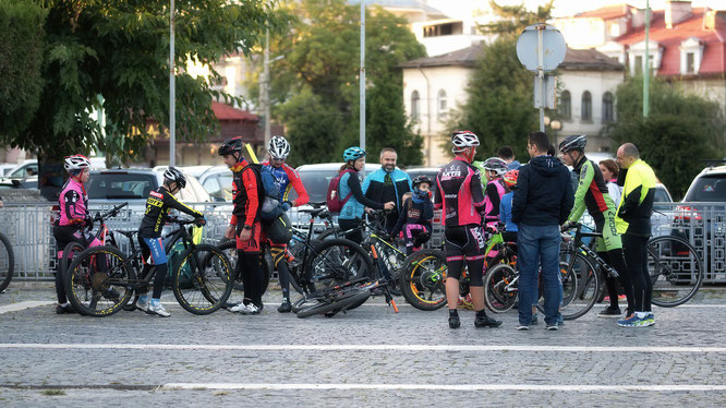 Gemeinsame Fahrradtouren: Bild von icsilviu