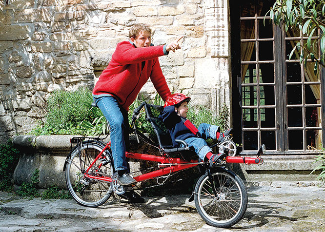 Marec Hase und Sohn auf dem Tandem-Elterntaxi-Lastenrad Pino ©Hase