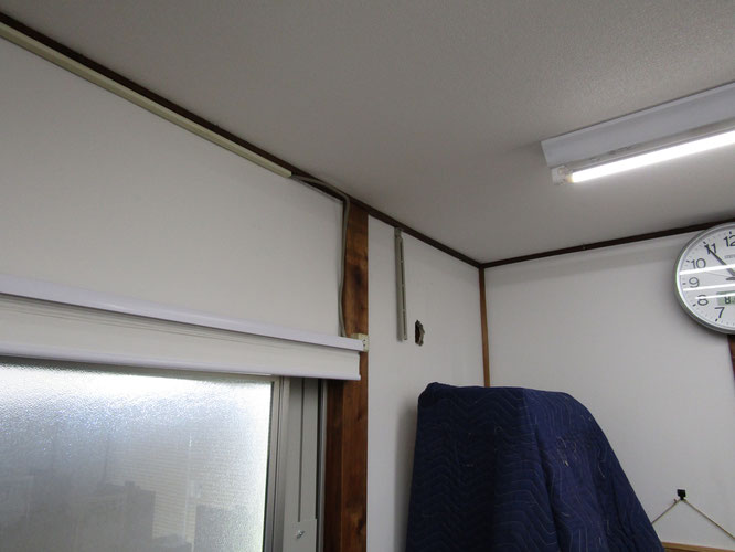 不調を繰り返していた教室のエアコン、結局買い替えです。