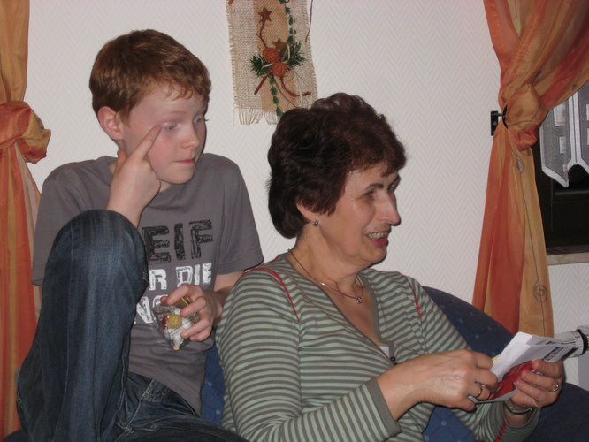 ...Weihnachten 2008, mit meiner Oma Anni...