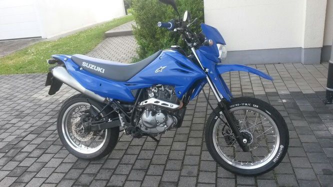 ...meine kleine DR 125 SM...