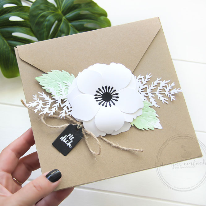 Blumige Geschenkverpackung-sizzix 663687-sylwia schreck 