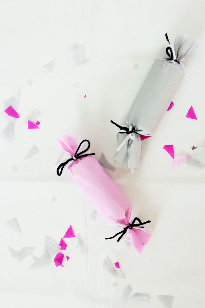 Bild: Knallbonbons selber machen, DIY Knallbonbons Anleitung, Verpackungs- und Geschenkidee für Geld oder Gutscheine, Christmas Cracker selber machen, gefunden auf Partystories.de