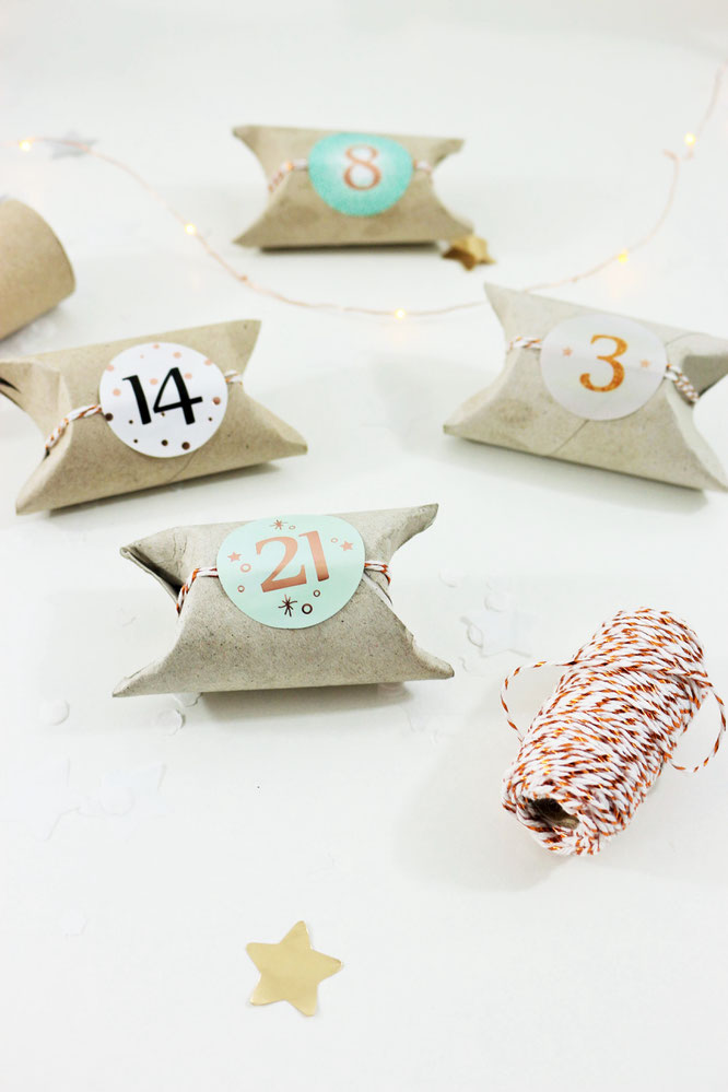 Bild: DIY Upcycling und zero waste Adventskalender gestalten – mit dieser Anleitung ganz einfach, günstig und schnell einen DIY Adventskalender aus Papierrollen selber machen // gefunden auf www.partystories.de // #diyadventskalender #upcycling #zerowaste