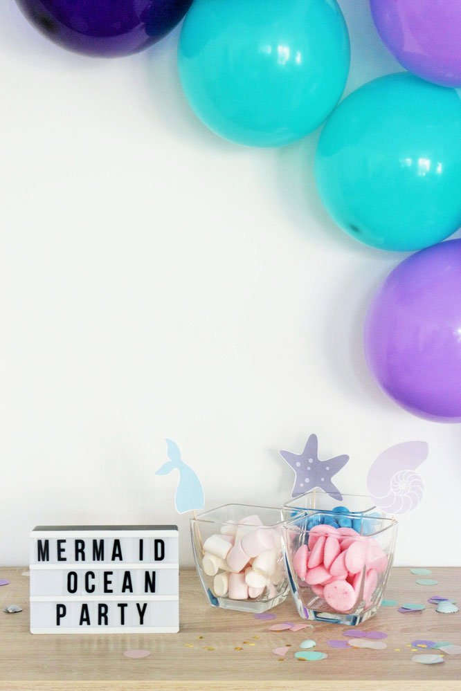 Bild: Ideen für eine Meerjungfrauen Mermaid Motto Party als Kindergeburtstag oder Babyparty feiern - Ideen für Meerjungfrauen Dekoration, Meerjungfrauen Kuchen und viele Tipps von Partystories.de // #meerjungfrau #diyparty #partystyling #mottoparty