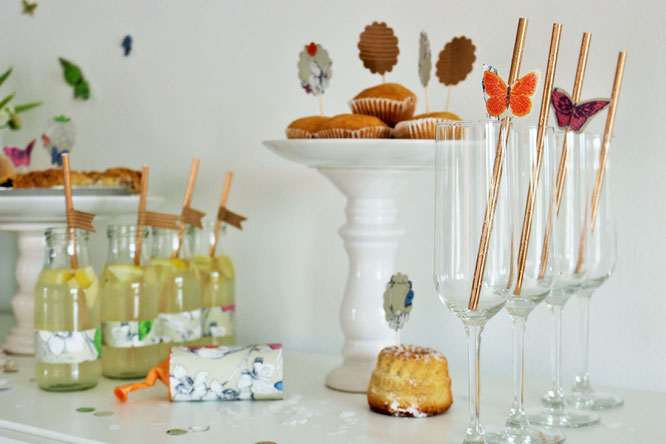 Bild: DIY Party Deko und Dekoration für die Hochzeit mit diesen Ideen aus Geschenkpapier ganz einfach selber basteln; gefunden auf www.partystories.de in Kooperation mit Jung Verpackungen