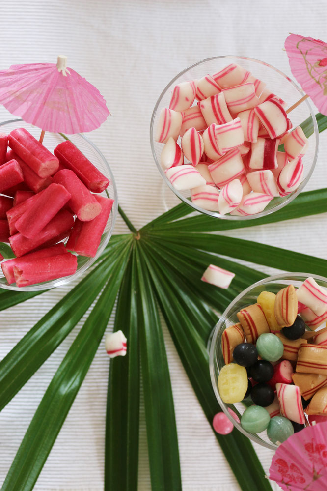 Bild: Viele Ideen für eine Flamingoparty in gold und pink mit Deko, Rezepten für Partyfood und einfachen DIY's, gefunden auf Partystories.de