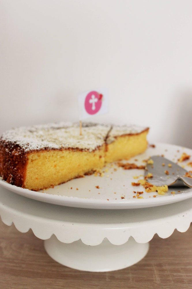 BIld: Rezept für Orangenkuchen, ein einfacher und leckerer Kuchen mit Orangensaft; gefunden auf www.partystories.de