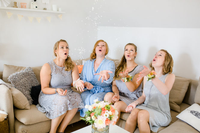 Bild: Tipps und Ideen für eine DIY Hochzeit im urban-industrial Stil, echte Tipps von einer echten Braut nicht nur für eine Sommer Hochzeit, Inspirationen einer echten Hochzeit mit freier Trauung in Düsseldorf, gefunden auf www.partystories.de