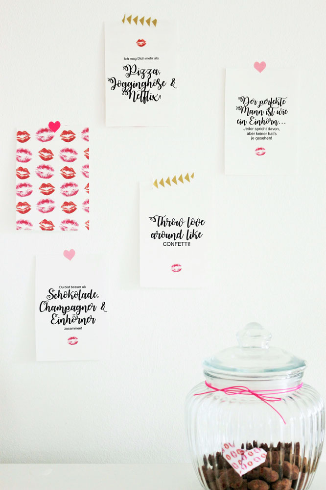 Bild: DIY Geschenk Idee zum Valentinstag für Sie und Ihn, die Freundin, Mutter, Vater oder Kollegen. Hier gibt's kreative Freebie Karten und Poster als Bastelvorlage zum runterladen, ausdrucken und verschenken; www.partystories.de