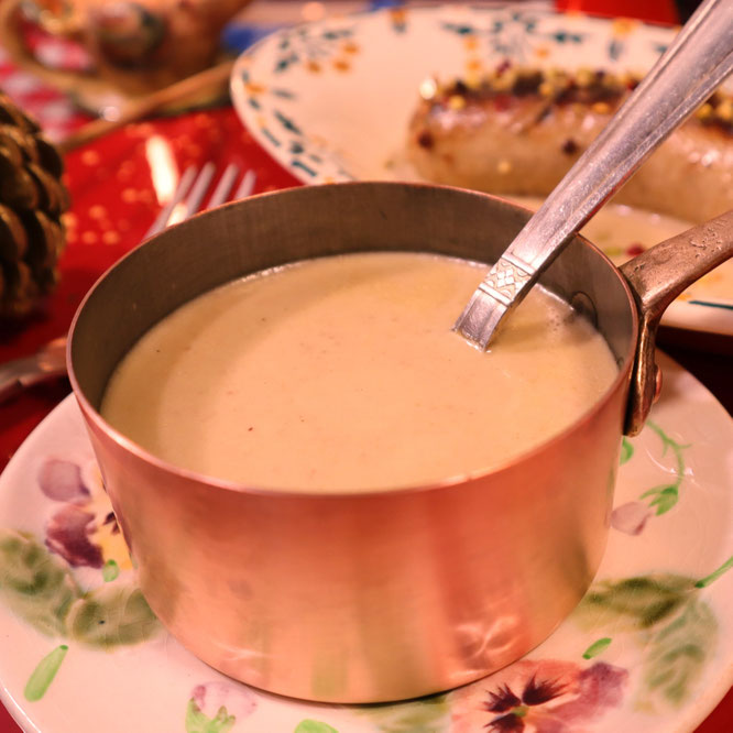 La SAUCE ALBUFÉRA qui accompagne vos volailles, boudin blanc... sur Gourmandises TV
