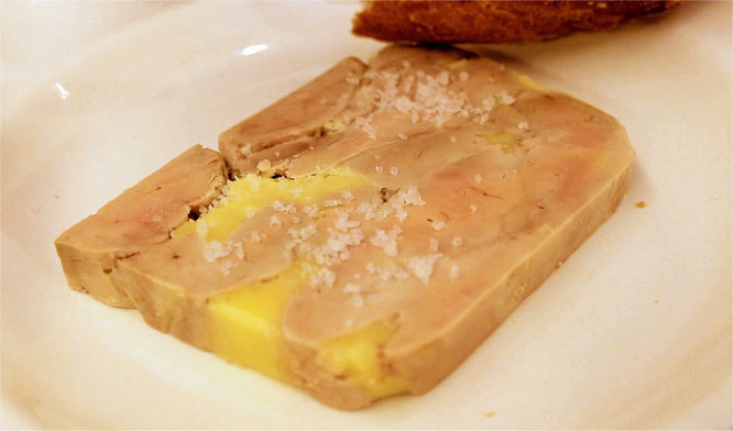 Noël 2021 - recette de l'Incontournable Foie Gras de Canard à l'ancienne - Gourmandises TV