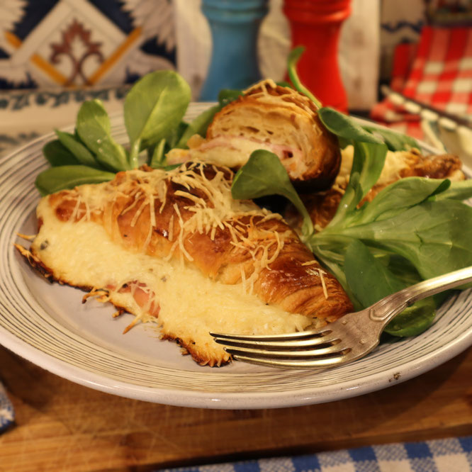Mes CROISSANTS AU JAMBON BACON FROMAGE - Sans béchamel - Tellement plus léger ! sur Gourmandises TV 