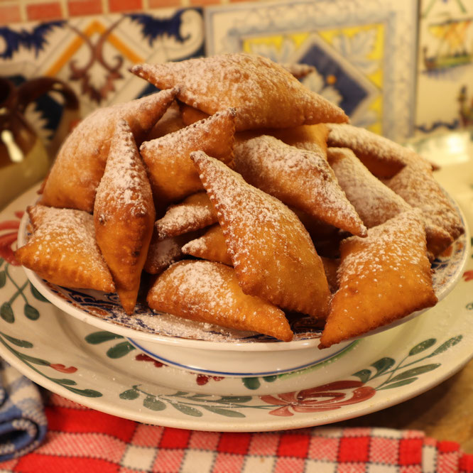 Mes BUGNES POUR MARDIS GRAS - croustillantes ! - C'est le grand carnaval sur Gourmandises TV 