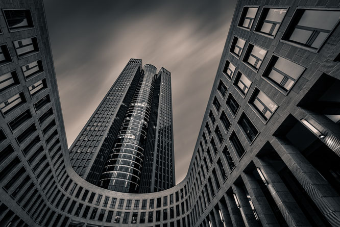 tower 185 frankfurt langzeitbelichtung nikon d750 14-24 weitwinkel
