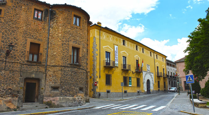 Fachada del Palacio Quintanar