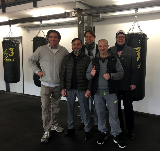 Von li.: Clemens Rating, Heinz Weiss, Michael Weinreich, Riccardo D´Amato und Kesbana Klein im neuen Gym