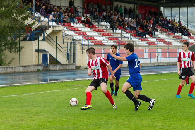 El Laudio superó por 3-1 al Condado de Treviño. Foto: Aitor Burgoa