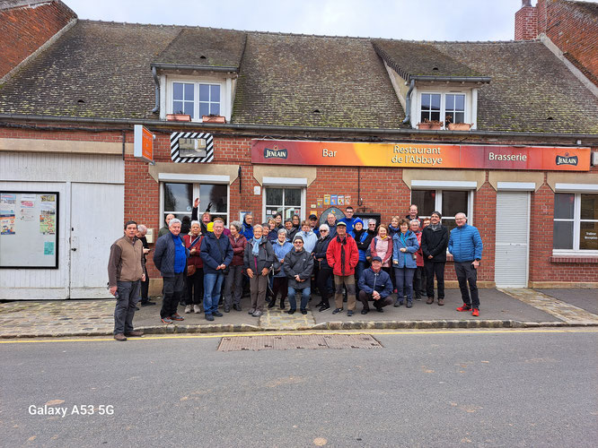 Bistrot de pays - St Martin aux Bois - apré le circuit sur Cressonsaq 9 km - Restaurant de l'Abbaye.