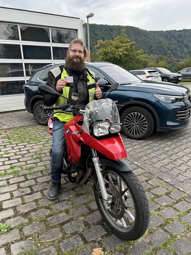 Adrian Schmitt, A Führerschein 08.08.2025 in Wertheim