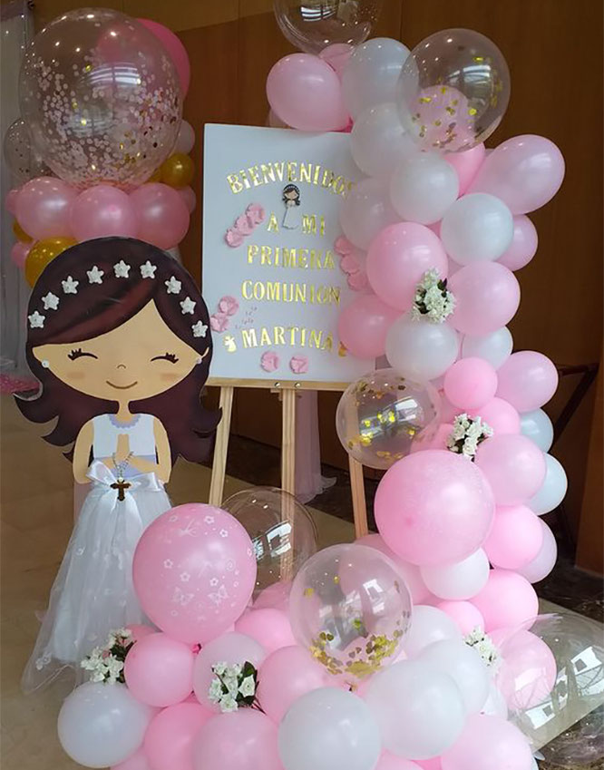 arreglo de globos para primera comunion de niña