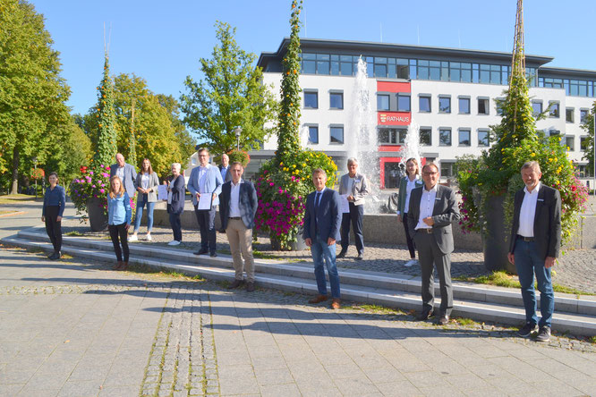 J. Müller (Gemeinde BZ), C. Merschhemke/A. Schaffrath (Uni Vechta), C. Möhring/J. Hannöver (Rügenwalder M.), S. Rückbrodt (LzO), F. Carstens (Landkreis), H. Fricke (LzO), Dr. J. Boy (OBS), A. Krüger/L. Ulken (KJK), R. Denker (Landkreis), Dr. A. Schilling