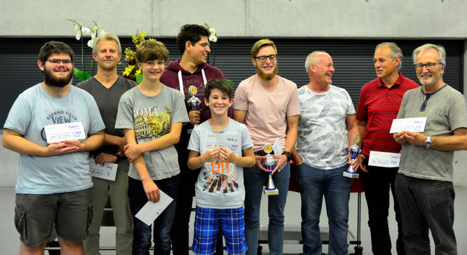 Llinks bis rechts: Nico Schepers, Thomas Fischer, Benjamin Hirt, Mauro Boffa (Rang 2), Maximilian Wehrle, Gregor Haag (Sieger), Heinz Wirz (Rang 3), Thomas Brunold, Anton Kym