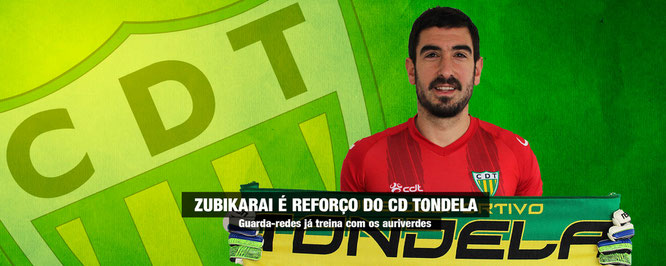 Eñaut Zubikarai posa con la bufanda de su nuevo equipo, el Tondela. Foto: www.cdtondela.pt