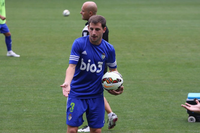 Julen Castañeda, con su último equipo, la Ponferradina. Foto: www.bierzodeportes.com