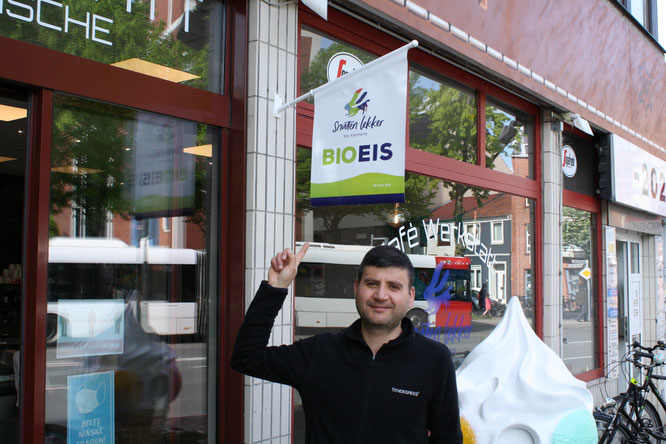 Alles neu im Oktober: Hasan Gül startet ein Update für »Café Werkstatt«. Foto (c) Mathias Rätsch