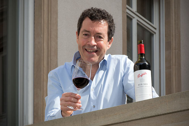 Chief-Winemaker Peter Gago freut sich über die neue Penfolds Collection © Gerhard Scheitza - evinum GmbH