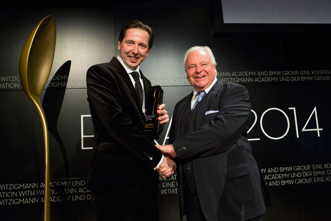 Heinz Reitbauer mit Eckart Witzigmann bei der Verleihung des Eckart Witzigmann Preis für „Große Koch-Kunst“ 2014 ©BMW AG