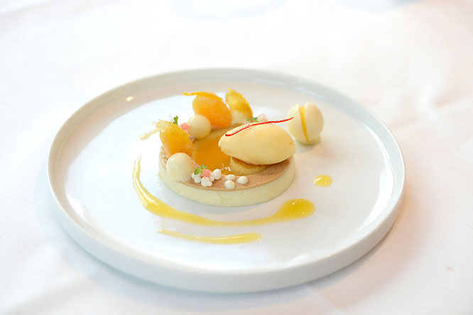 "Il Tardivo" Mandarine mit griechischem Joghurt und Mandarinen-Salbei -Sorbet ©Schanz Restaurant