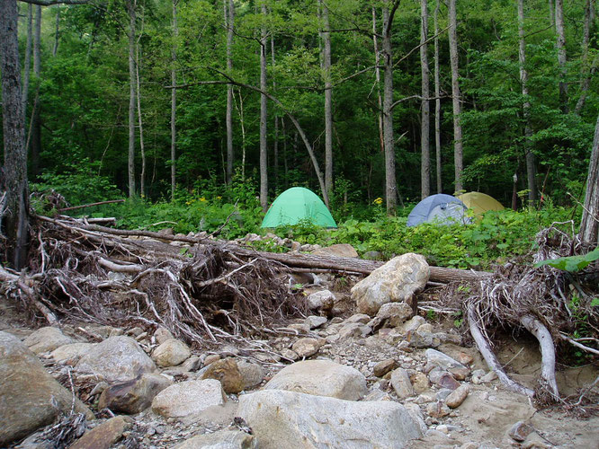 カムイエクウチカウシ山八ノ沢出合テン場