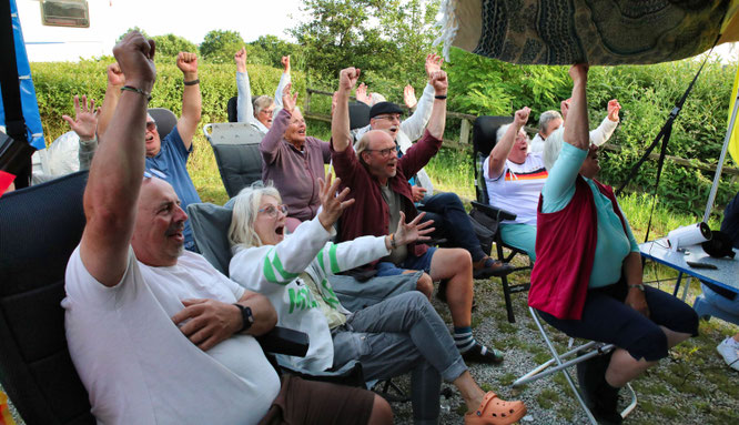 Auch im Wohnmobilpark an der Saarlandtherme wurde gejubelt