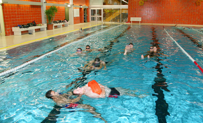 Symbolfoto: Das ehemalige Hallenbad in Kleinblittersdorf im Jahr 2011.