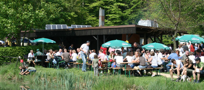 Der Fischweiher zwischen Sitterswald und Auersmacher ist am 1. Mai ein beliebtes Ausflugsziel.