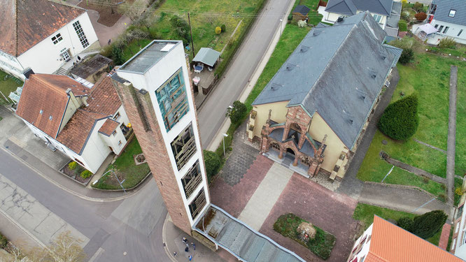 Der Kirchturm in Rilchingen-Hanweiler soll abgerissen werden.